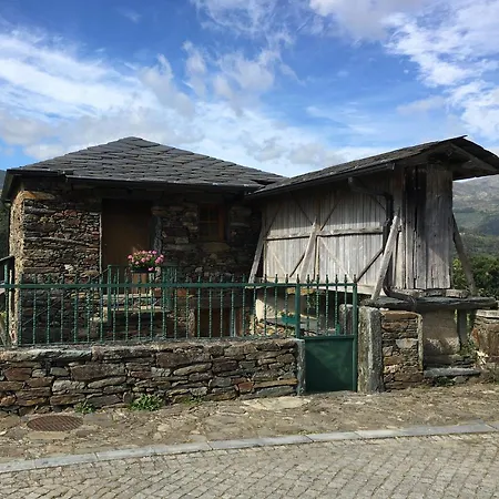 Palheiro Do Vale Do Paiva Cabril (Viseu)