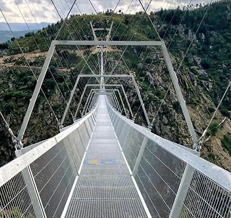 Palheiro Do Vale Do Paiva * Cabril (Viseu)