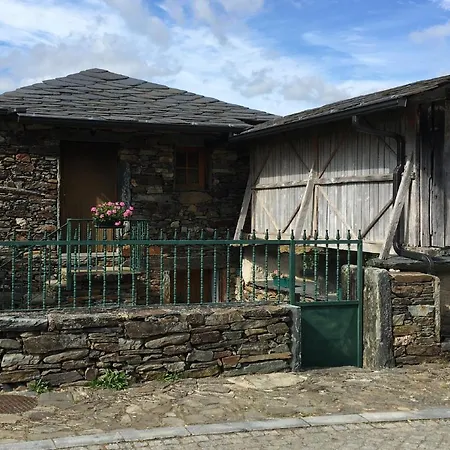 Palheiro Do Vale Do Paiva * Cabril (Viseu)