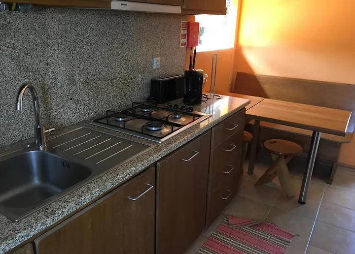 Palheiro Do Vale Do Paiva Cabril (Viseu)